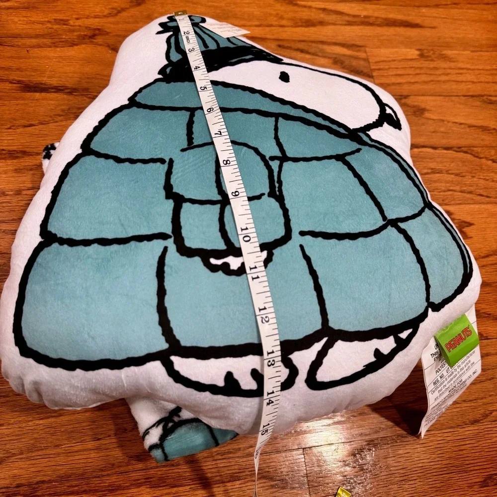 Snoopy NWT‎ Peanuts Pillow Throw Blanket Set Cozy Plush Gift Puffer Coat Blue